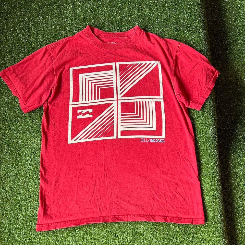 Billabong Men's Red T-shirt
